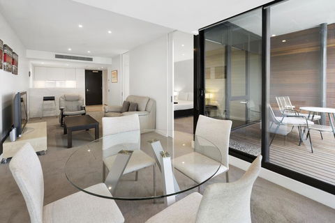 Edgewater 207 - Accommodation Redcliffe 1