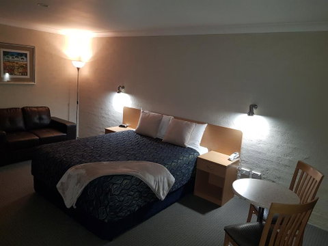 Edward Parry Motel And Apartments - Accommodation Redcliffe 1