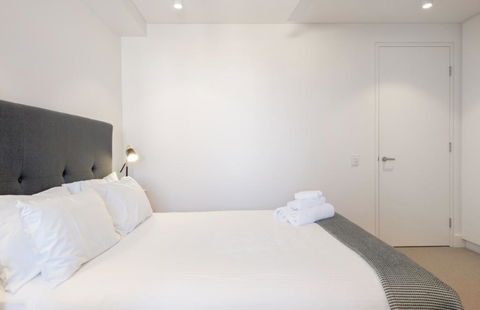 EIGHT TWO NINE TWO III: BONDI BEACH - Accommodation Redcliffe 2