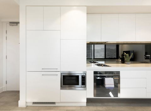 EIGHT TWO NINE TWO III: BONDI BEACH - Accommodation Redcliffe 1