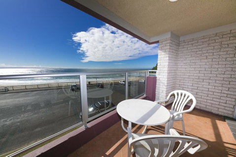 El Sandi, Unit 06, 14-18 North Street - Accommodation Redcliffe 1