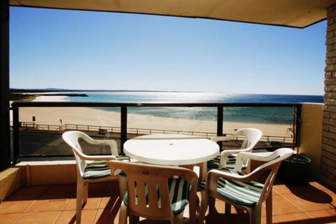 El Sandi, Unit 10, 14-18 North Street - Accommodation Redcliffe 1