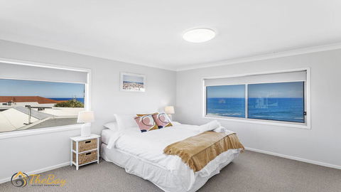 Elanora - Ocean St No.8 - Accommodation Redcliffe 1