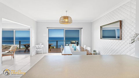 Elanora - Ocean St No.8 - Accommodation Redcliffe 0