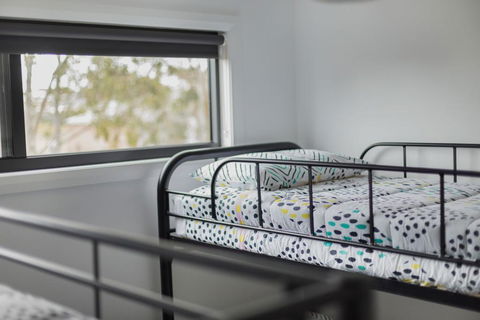 Elevation - Waterviews In Newlands Arm - Accommodation Redcliffe 3