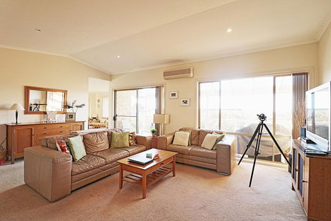 Ella Bleu - Accommodation Redcliffe 3