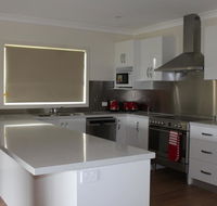 Elm Cottage - Accommodation Redcliffe