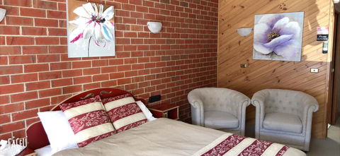 Elms Motor Inn - Accommodation Redcliffe 1