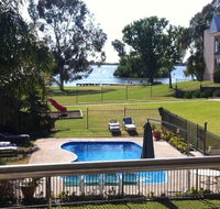 ELSINOR Townhouse 2 - Accommodation Redcliffe
