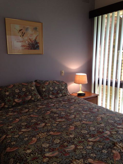 Eltham South Lodge - Accommodation Redcliffe 3