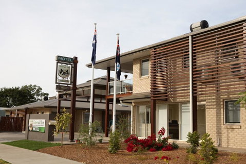 Emerald Inn - Accommodation Redcliffe 1