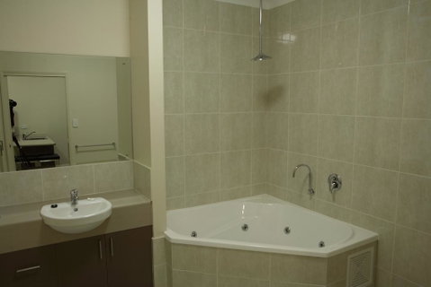 Emerald Inn - Accommodation Redcliffe 3