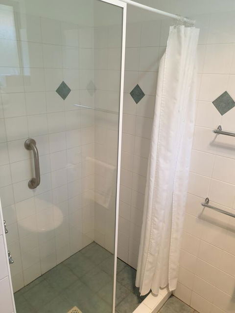 Emu Point Motel - Accommodation Redcliffe 1