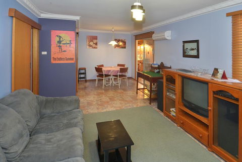 Endless Summer - Accommodation Redcliffe 3