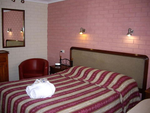 Estelle Kramer Motel - Accommodation Redcliffe 3