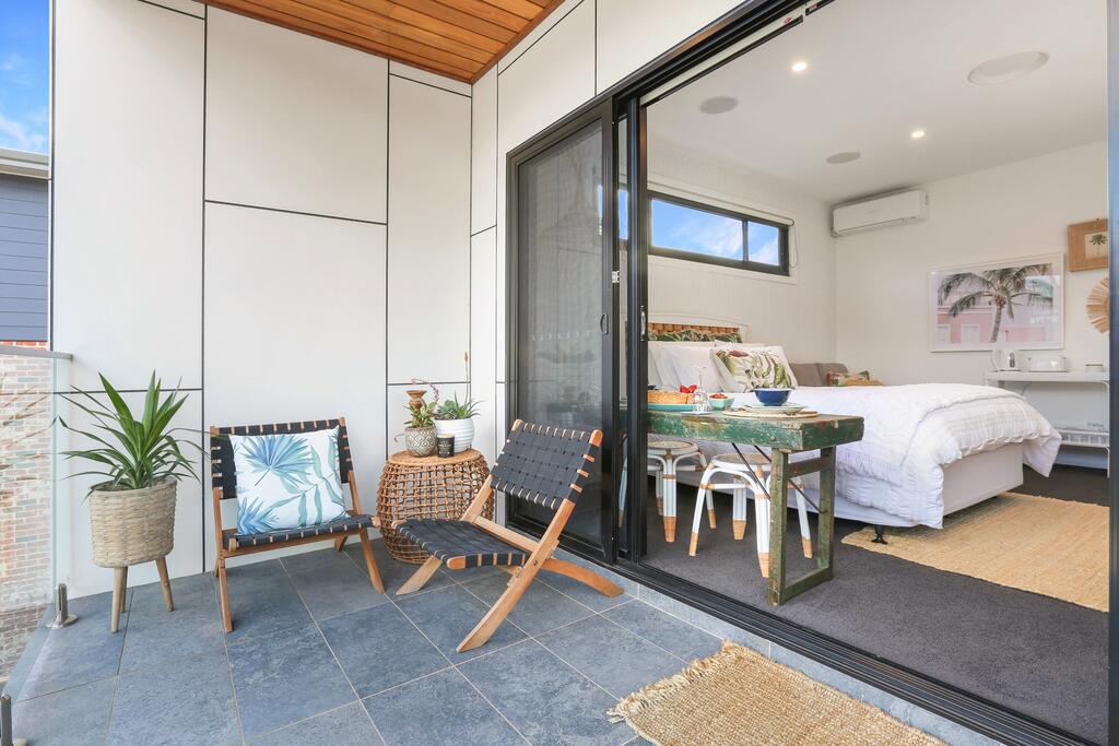 Oak Flats NSW Accommodation Redcliffe
