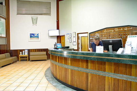 Eurong Beach Resort - Accommodation Redcliffe 2