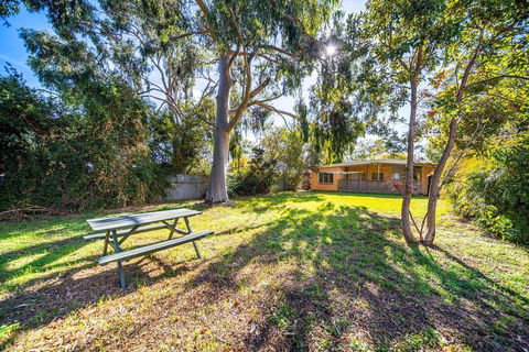 Evergreen On Franklin-Family Friendly - Wifi - Unique - Accommodation Redcliffe 2