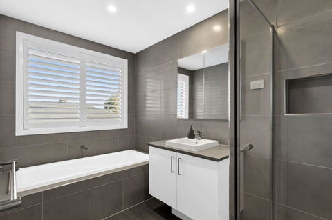 Everlasting Holiday 11 - Accommodation Redcliffe 3