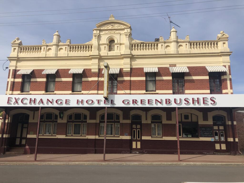 Greenbushes ACT Accommodation Redcliffe