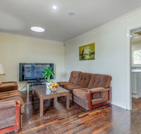 Exclusive Handy Holiday House - Accommodation Redcliffe