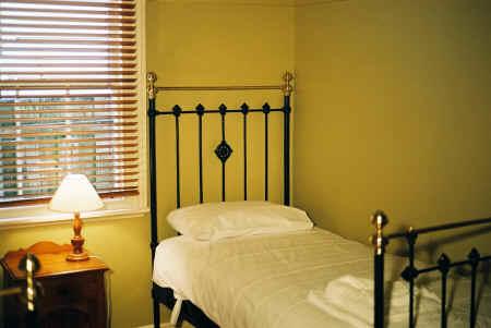 Eyre House - Accommodation Redcliffe 0