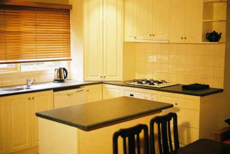 Eyre House - Accommodation Redcliffe 1