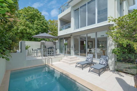 Fabulous 3 Bedroom Noosa Townhouse - Accommodation Redcliffe 1