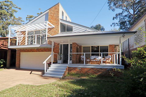 Fair Views - Accommodation Redcliffe 1
