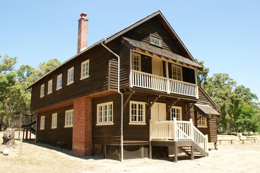 Pinjarra WA Accommodation Redcliffe