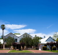 Fairlawn Estate - Accommodation Redcliffe