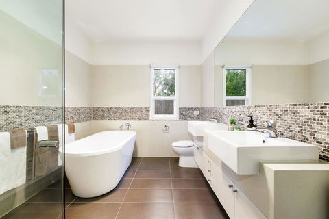 FAIRSEA RETREAT - RYE - Accommodation Redcliffe 2