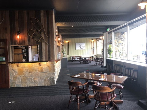 Falls Creek Hotel - Accommodation Redcliffe 3