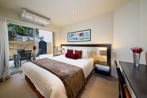 Falls Mountain Retreat Blue Mountains - Accommodation Redcliffe 2