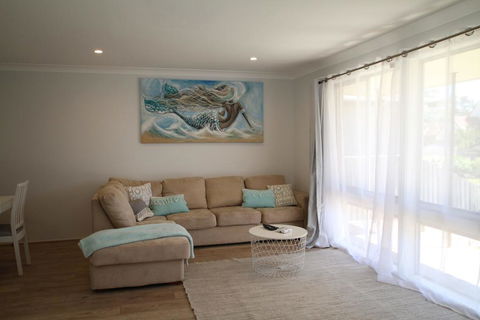 Family Getaway In Sussex - Accommodation Redcliffe 1