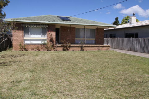 Family Getaway In Sussex - Accommodation Redcliffe 0