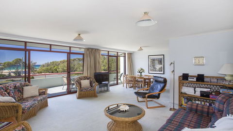Fathoms 17 - Mollymook ALL LINEN PROVIDED - Accommodation Redcliffe 3