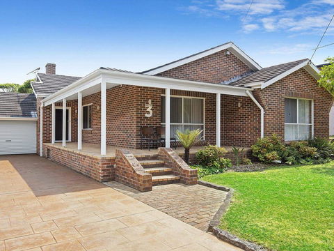 Fern Way Beach House - 70m To Beach - Accommodation Redcliffe 0