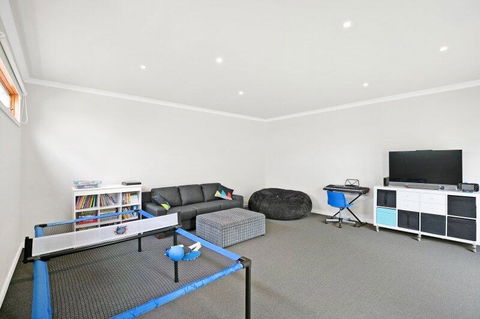 Fischer Retreat 133 - Accommodation Redcliffe 1