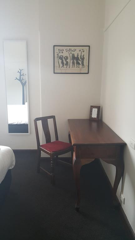 Fish Creek Hotel - Accommodation Redcliffe 3