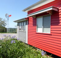 Flame Hill Vineyard - Accommodation Redcliffe