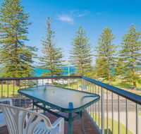 Flinders Lodge - fantastic views opposite Main Beach - Accommodation Redcliffe