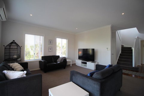 Flinders View - Accommodation Redcliffe 1