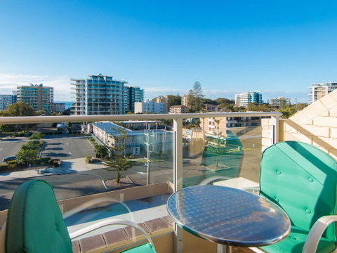 Forster Towers 51 - Accommodation Redcliffe 3