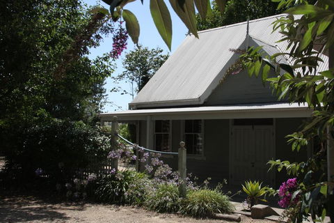 Foxglove Gardens - Accommodation Redcliffe 2