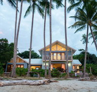 Frangipani Beach House - Newell Beach - Accommodation Redcliffe