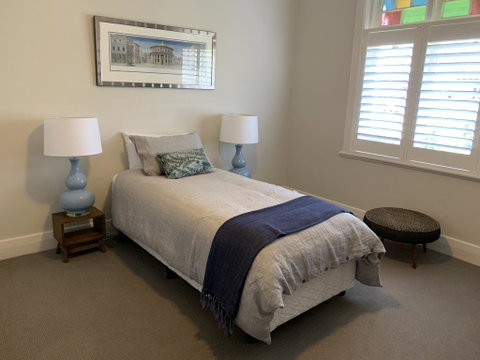 Frangipani House Cooks Hill - Accommodation Redcliffe 1