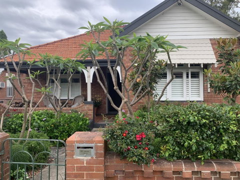 Frangipani House Cooks Hill - Accommodation Redcliffe 0