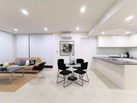 G02 Courtyard Apartment - Accommodation Redcliffe 2