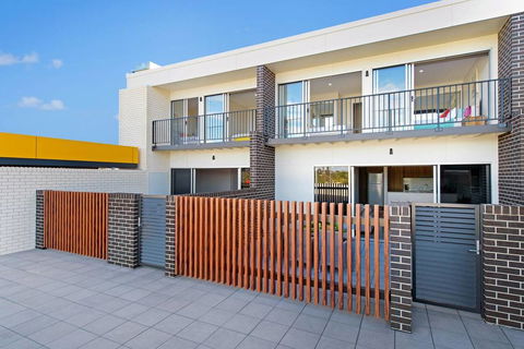 G149 - Apt 2 - Accommodation Redcliffe 1